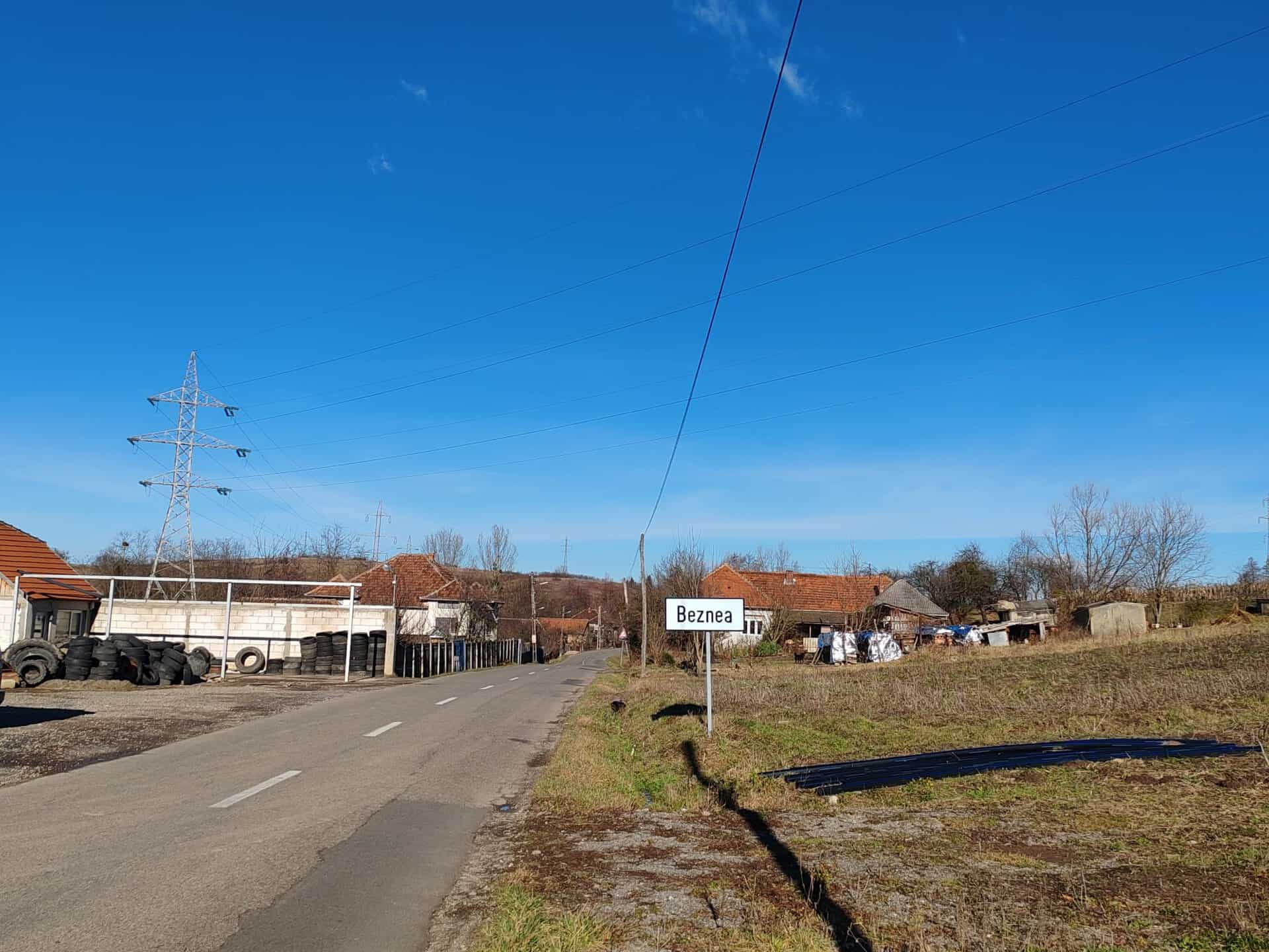 Teren de vânzare Bratca Bihor cu peisaj natural, izvor pe teren și sursă de curent la aproximativ 100 m